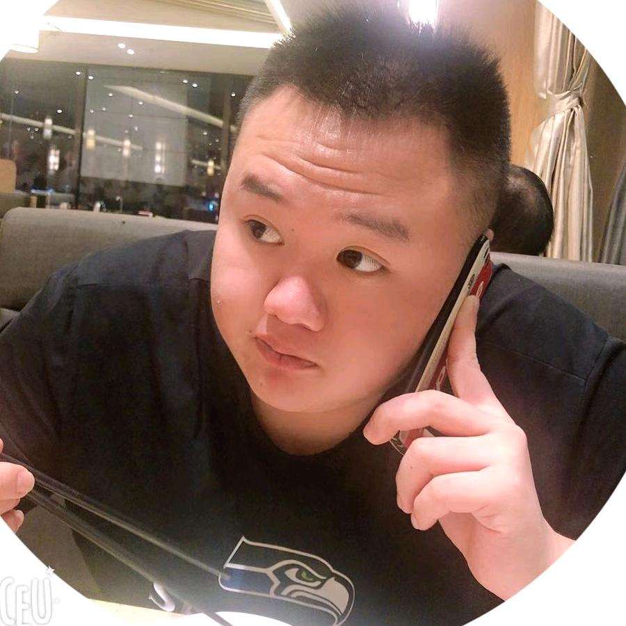 大胆爱恋睫毛膏的照片