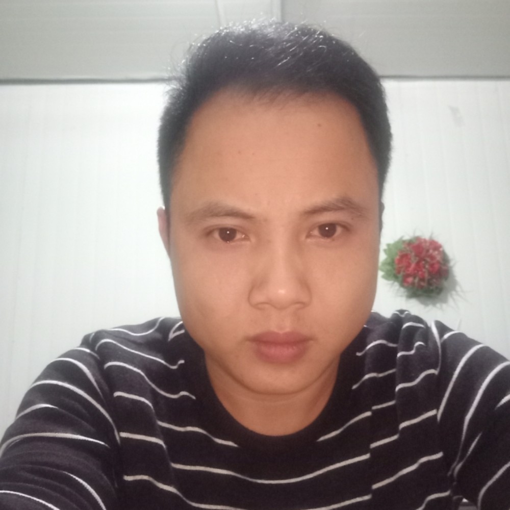 寂冷秋月的照片