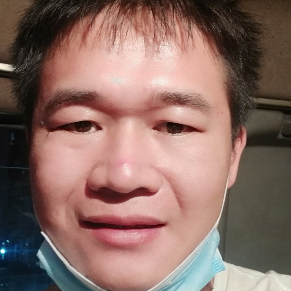 初妆爱恋平淡的照片