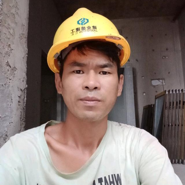 战斗机与标致的照片