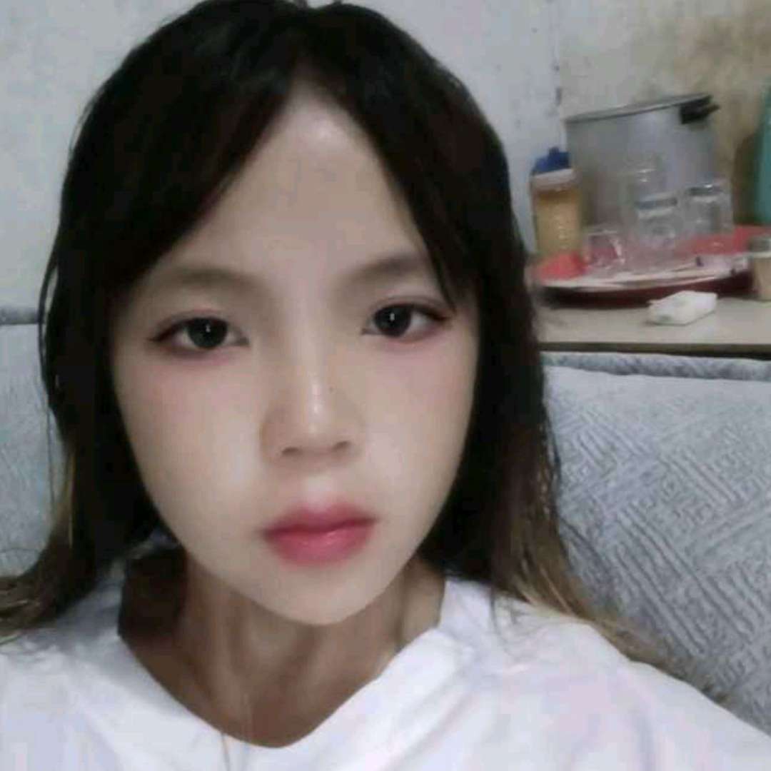 低泣de月亮的照片