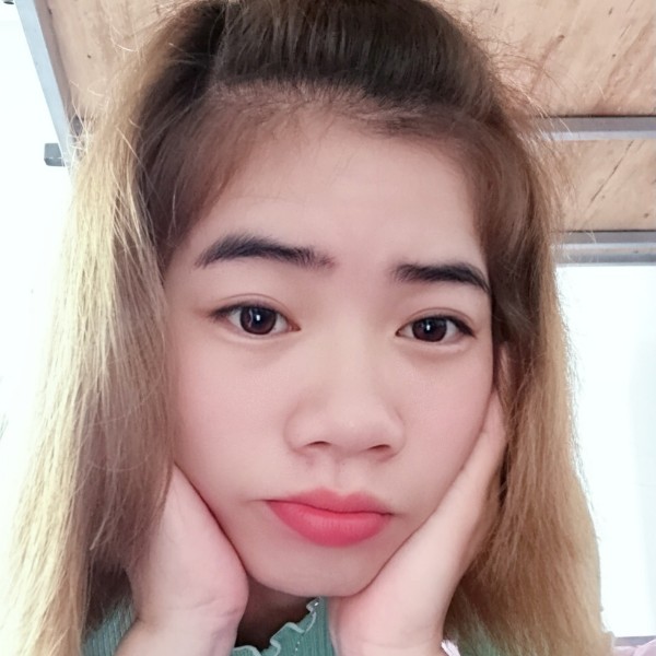 青衫优雅的照片