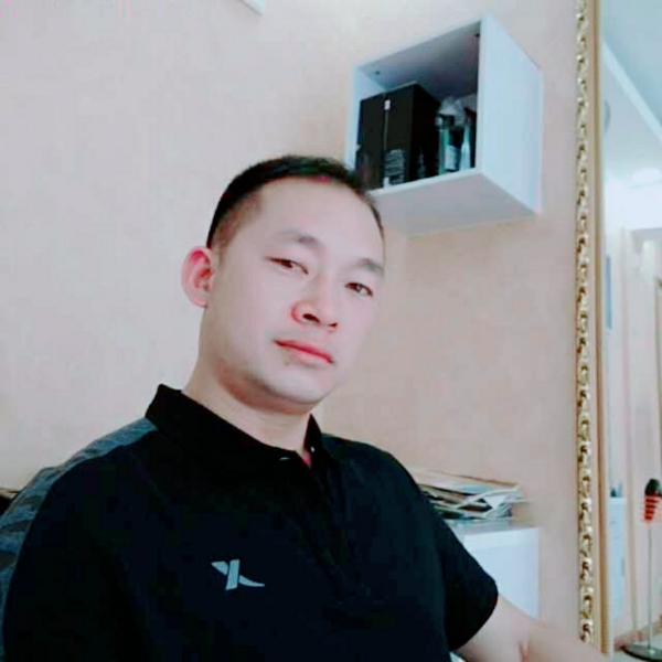 随波不逐流的照片