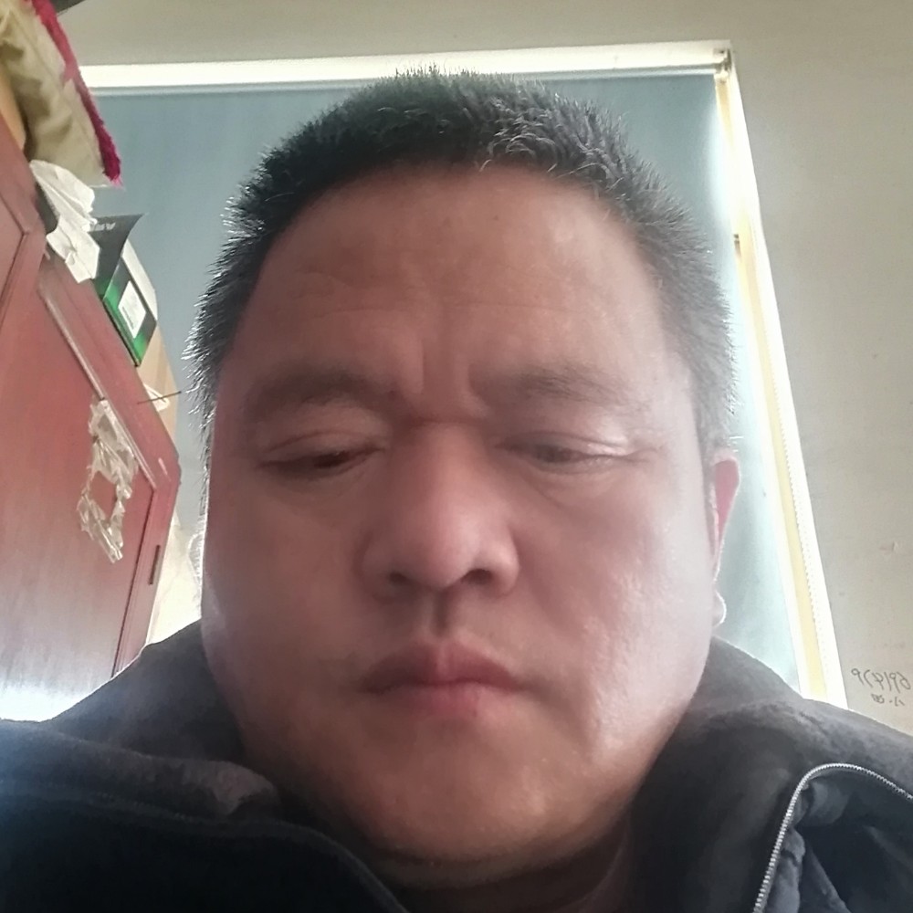 负责打离歌的照片