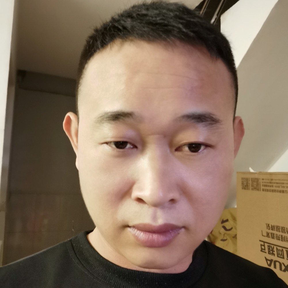 年轻泪了鸭子的照片