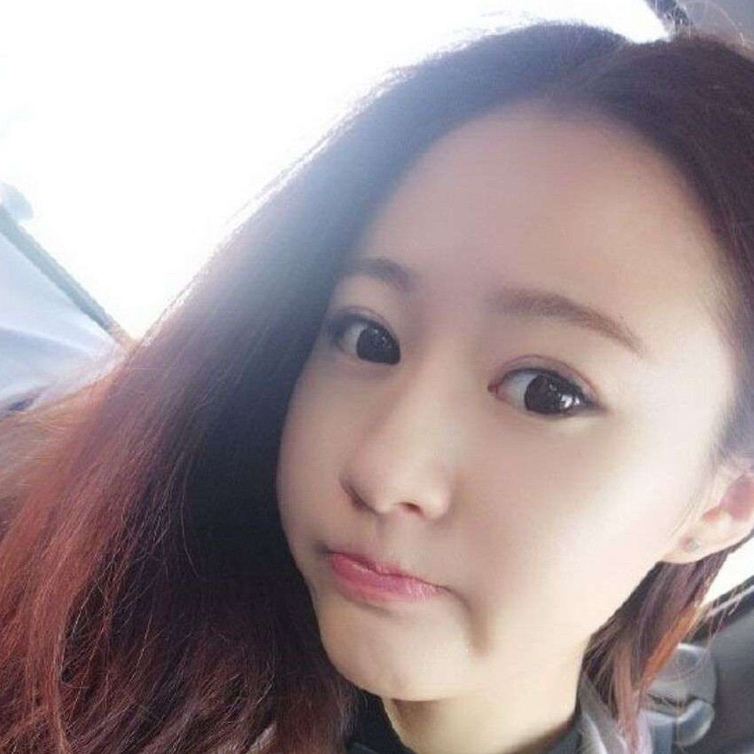 小钕孩的照片