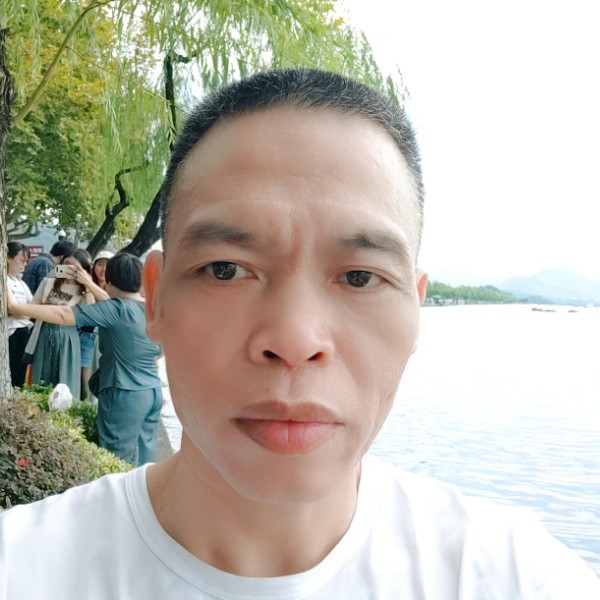 高山畅快的照片