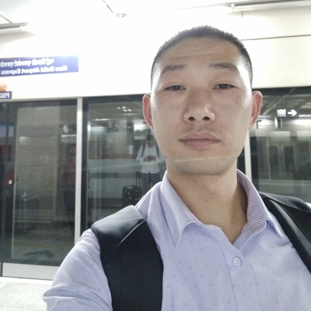 小手 冰凉的照片