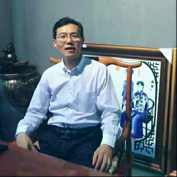 城市里的某人的照片