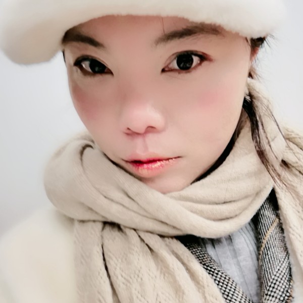 昶魅儿的照片
