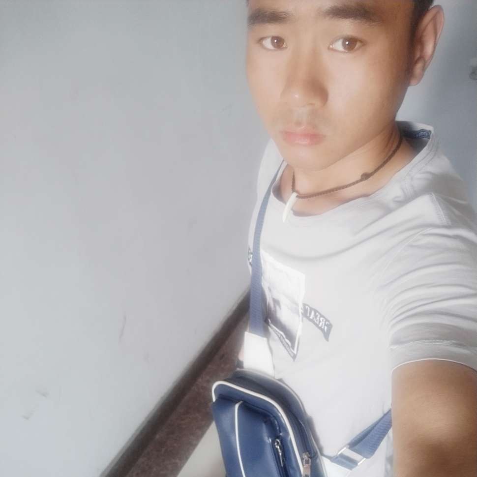 微笑闻欣慰的照片