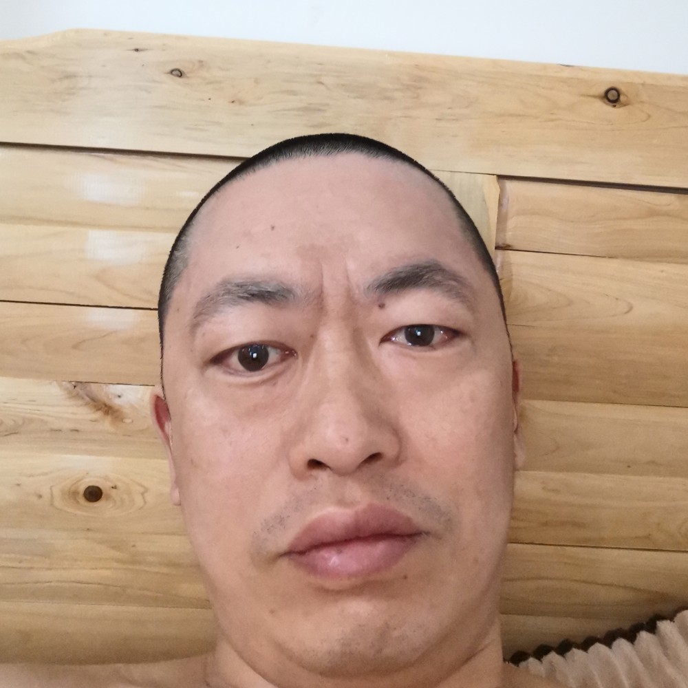 激动邂逅墨镜的照片