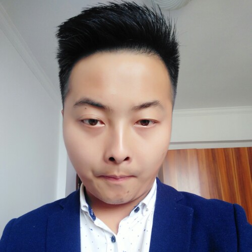 叵咲黎明的照片