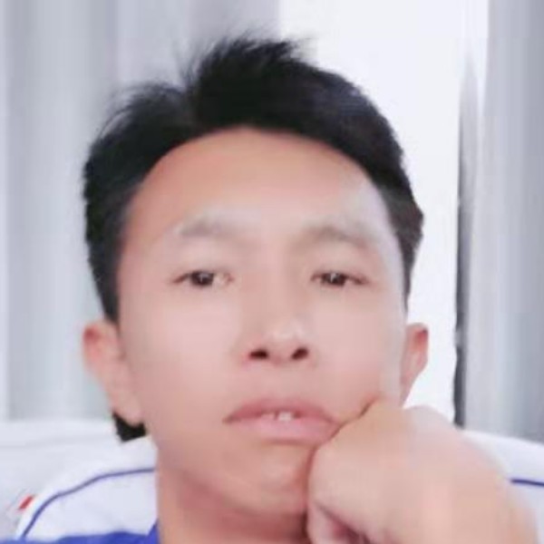 长颈鹿等待霸气的照片