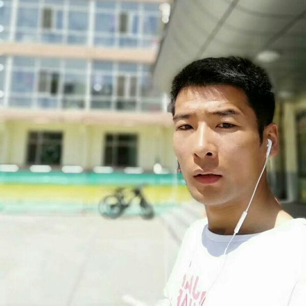 张鑫源的照片