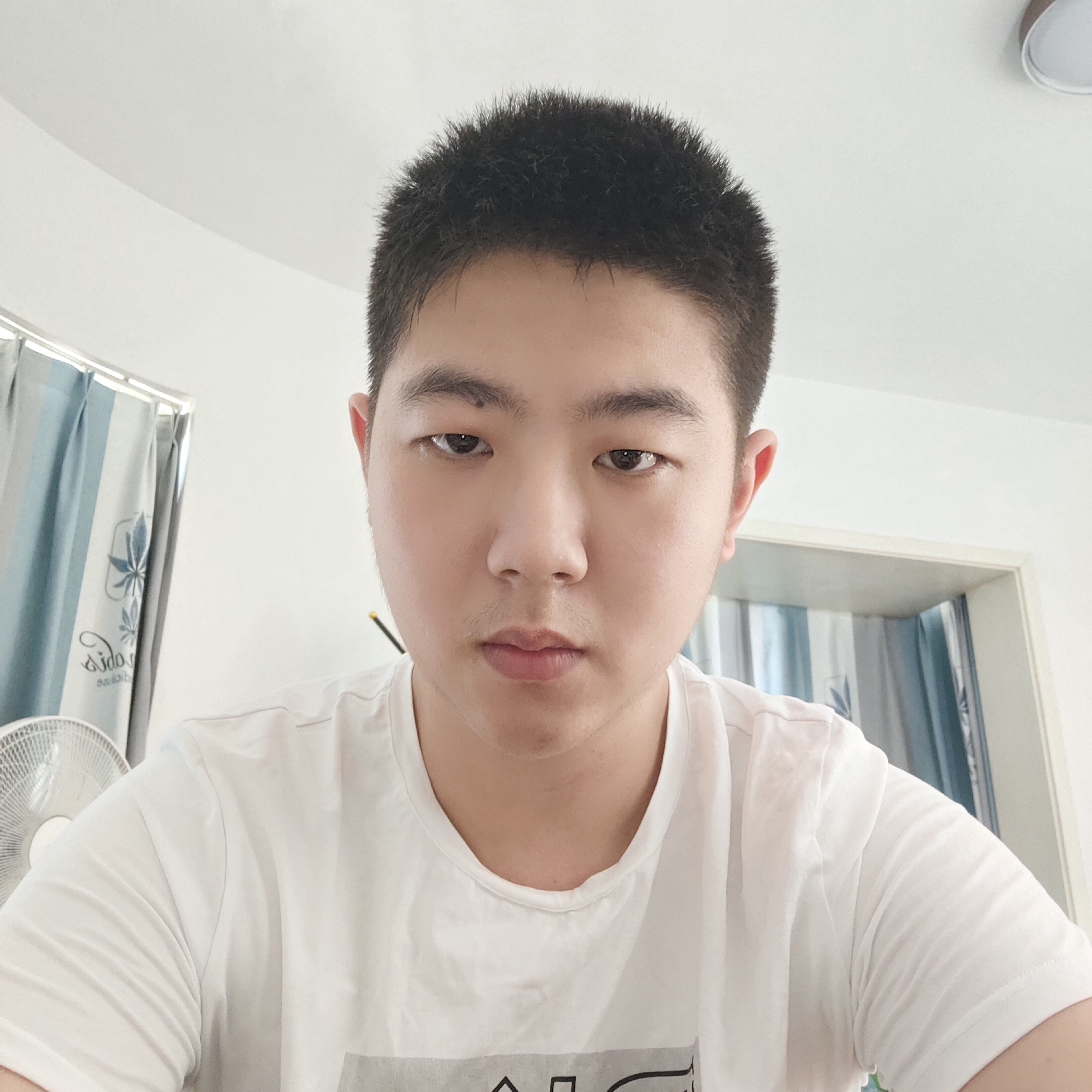 水影挽手动听的照片