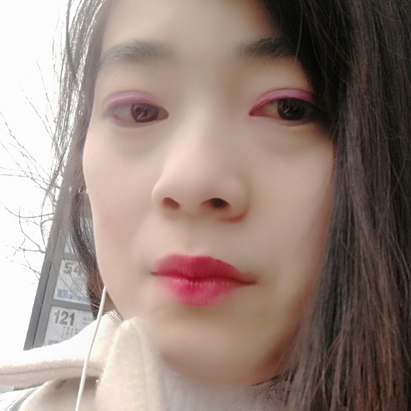 伤心女士的照片