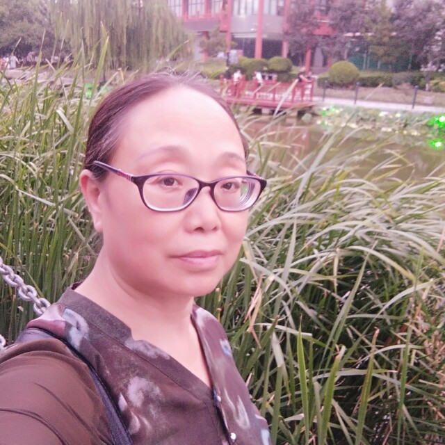 冷傲女王的照片