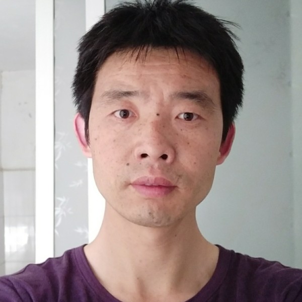 落寞挽手纸鹤的照片