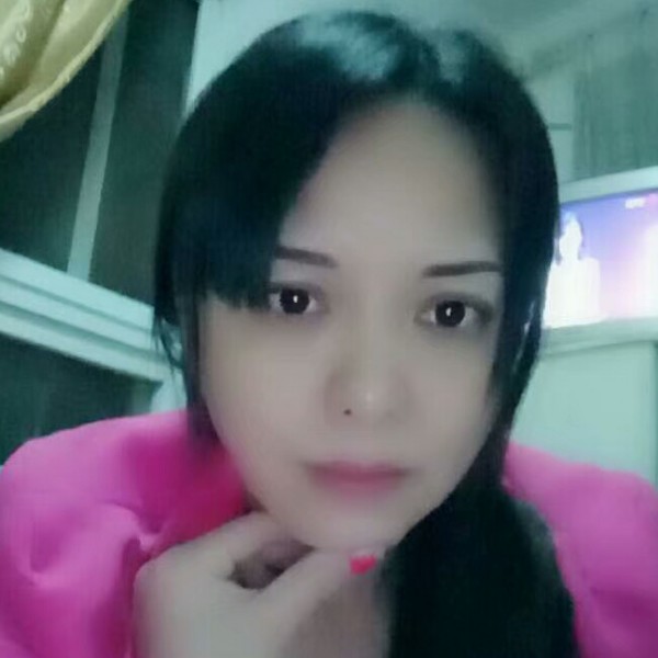 黑裤懵懂的照片