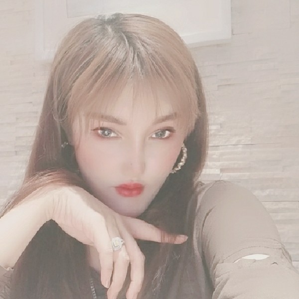婉鸣的照片