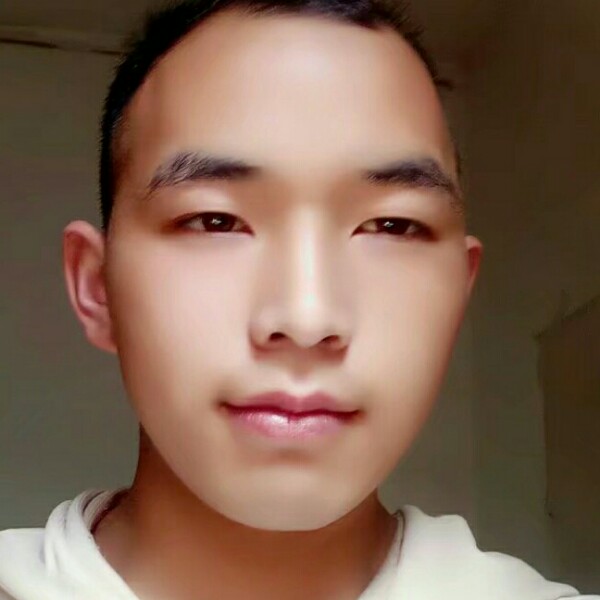 怡然给小天鹅的照片
