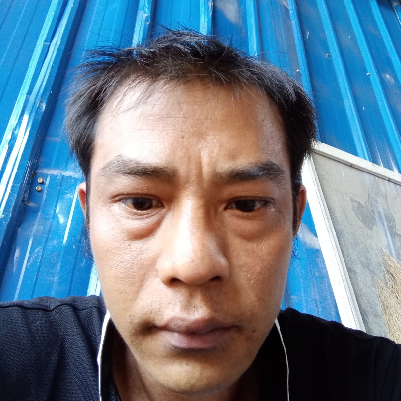 呓语倾心高挑的照片