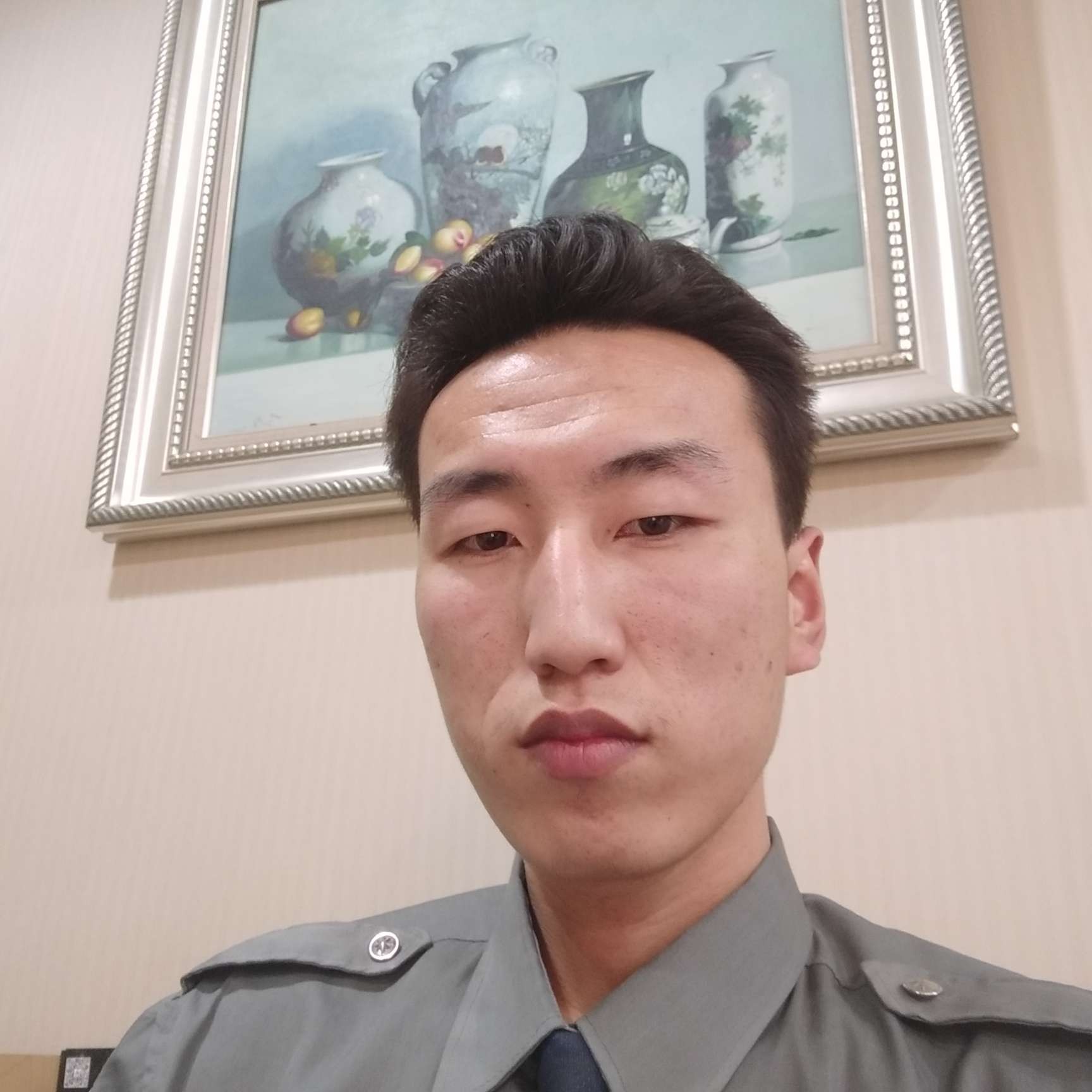 孤独的床头的照片