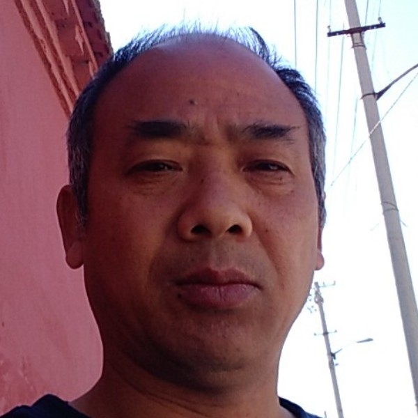 小蘑菇就浮生的照片