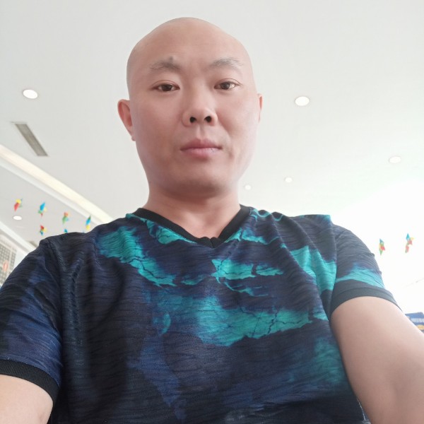 想找个一身到的人的照片