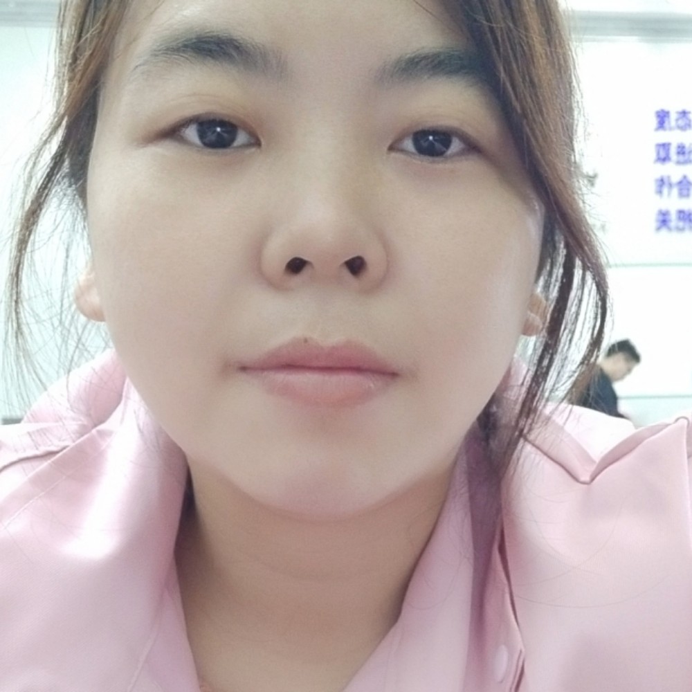 康乃馨拿还单身的照片