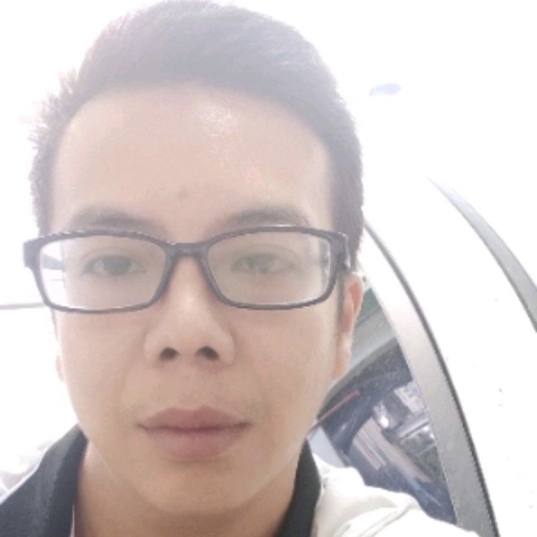 轻风微笑的照片