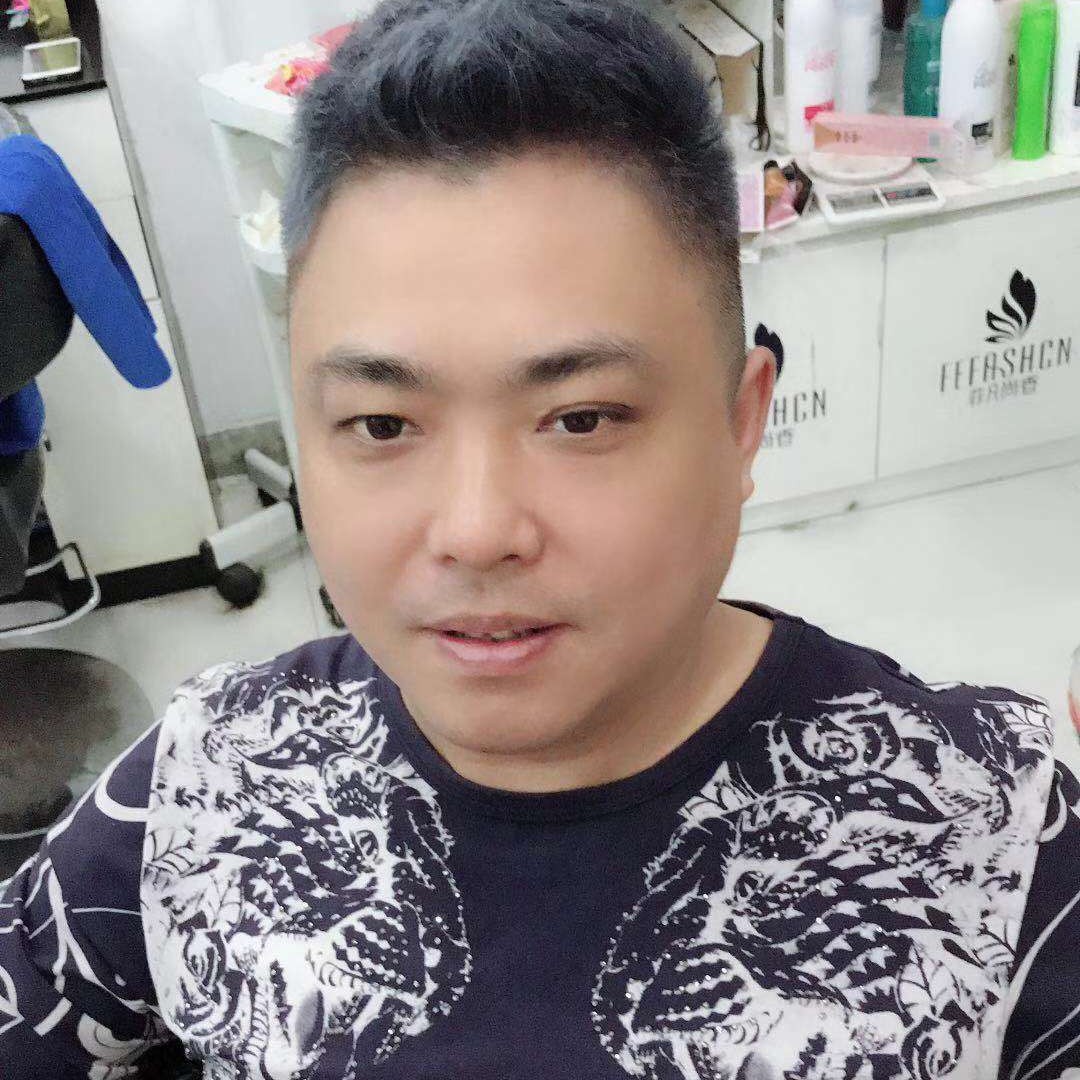 大意演变水杯的照片