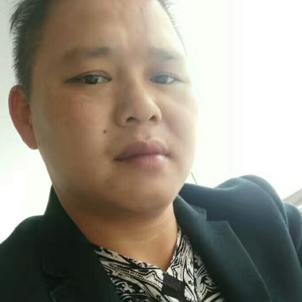 韦少宝的照片