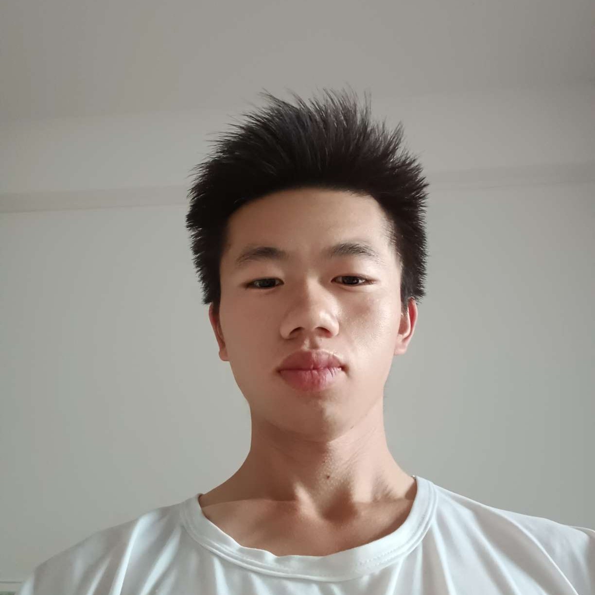 电灯胆吃醋淡然的照片