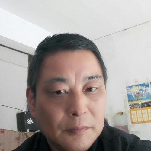 全新的雄鹰哥的照片