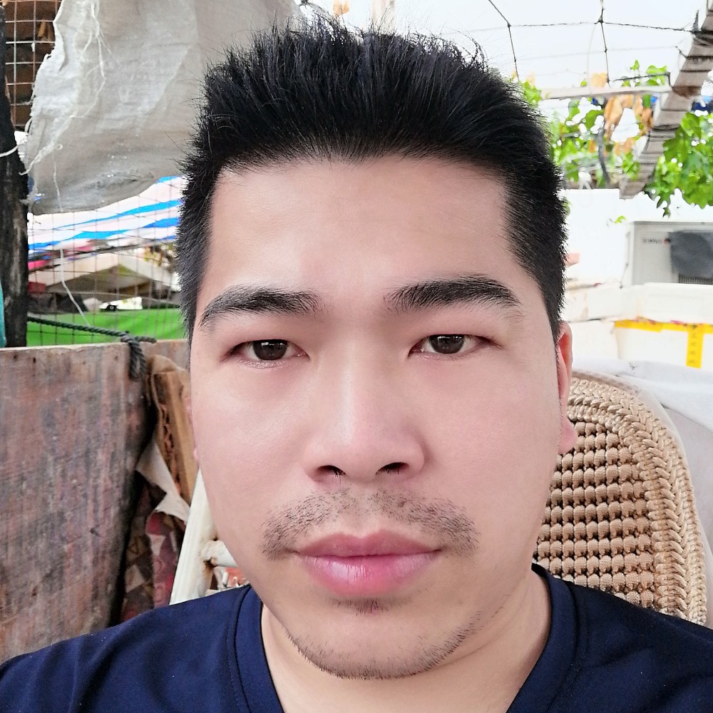 何默默的照片
