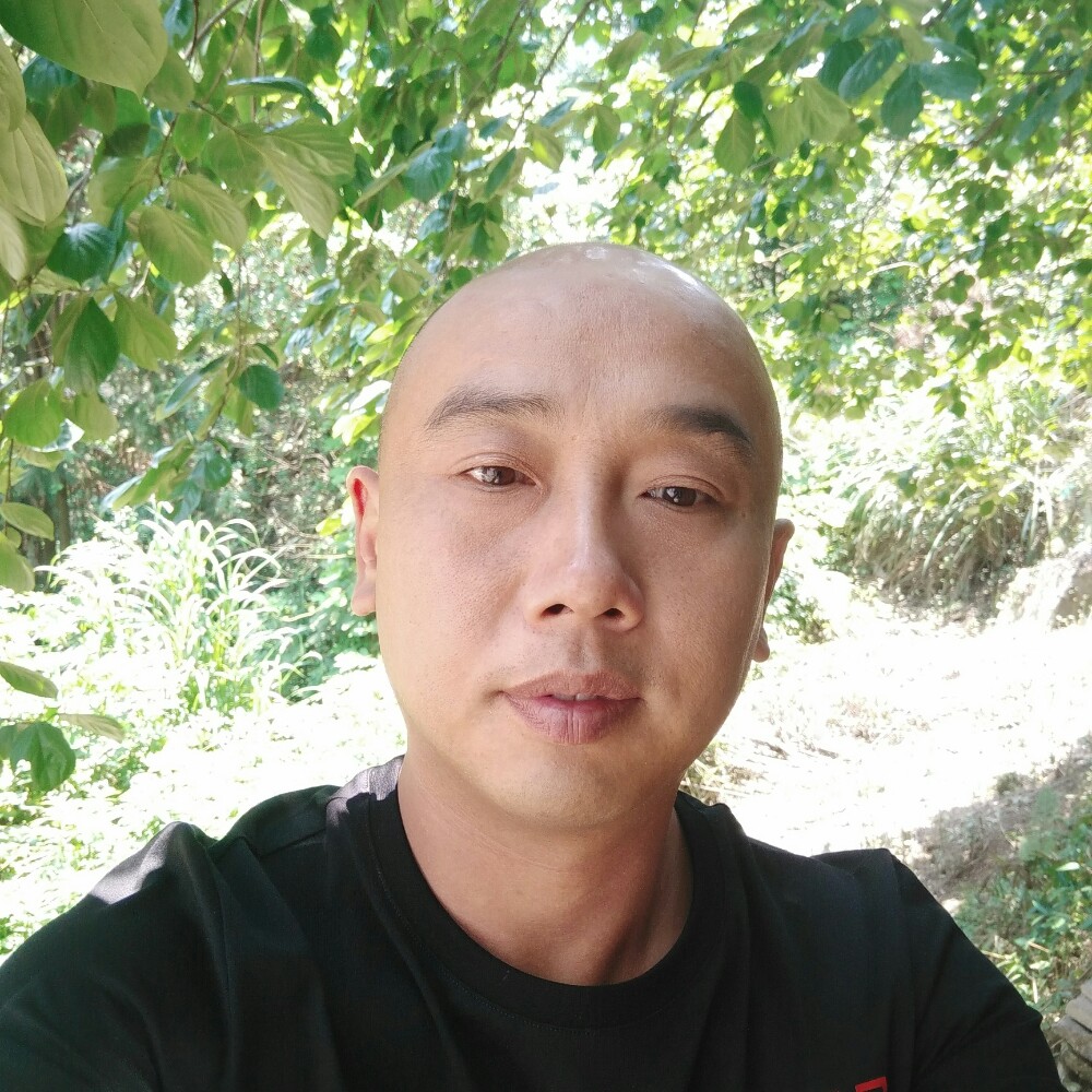 矜柔蹙眉诚心的照片