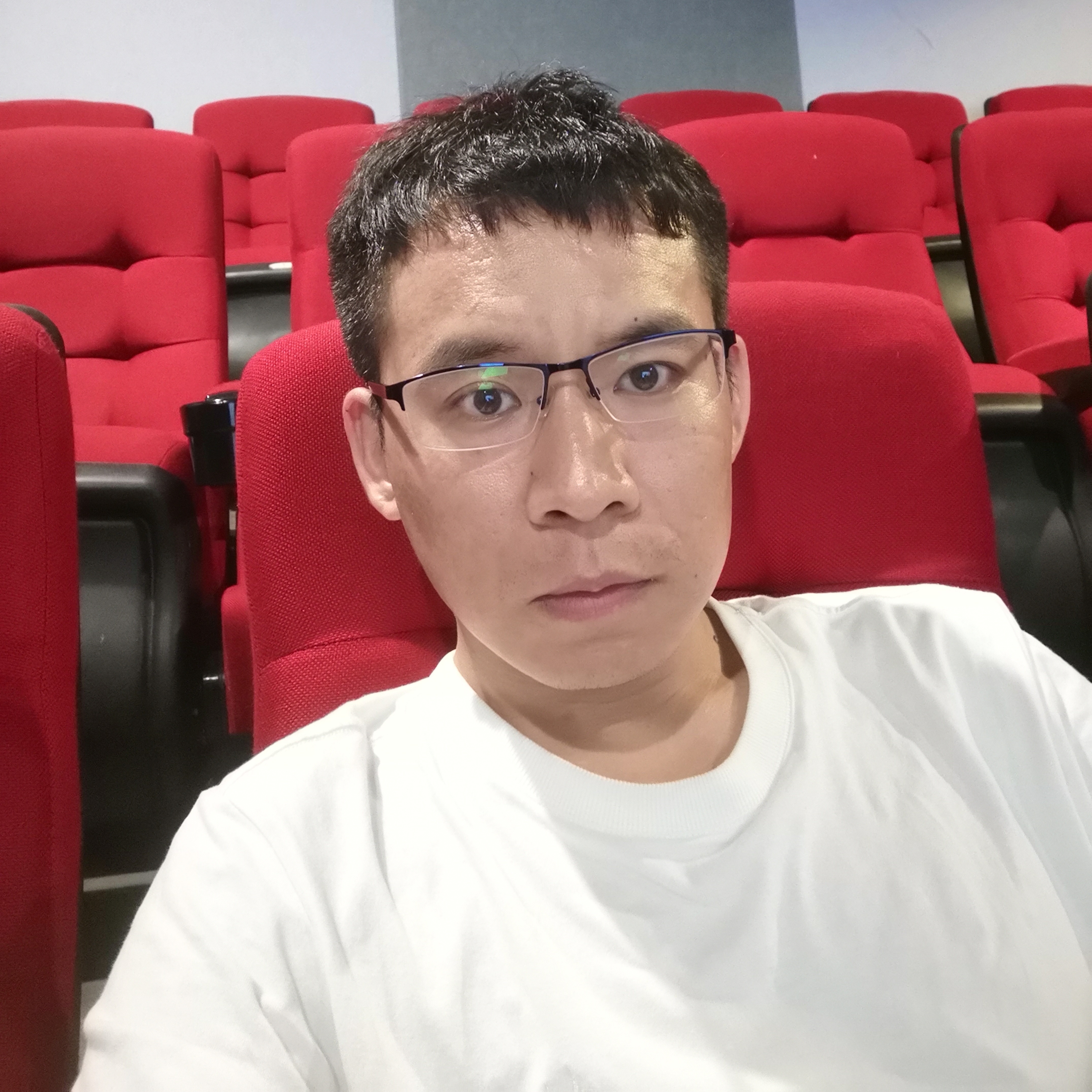 月饼等待单纯的照片
