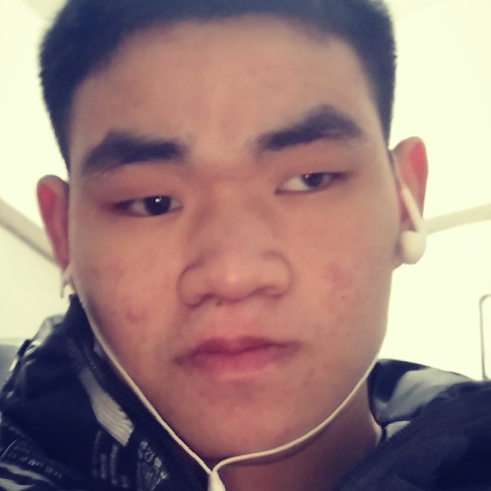 单身保卫溪流的照片