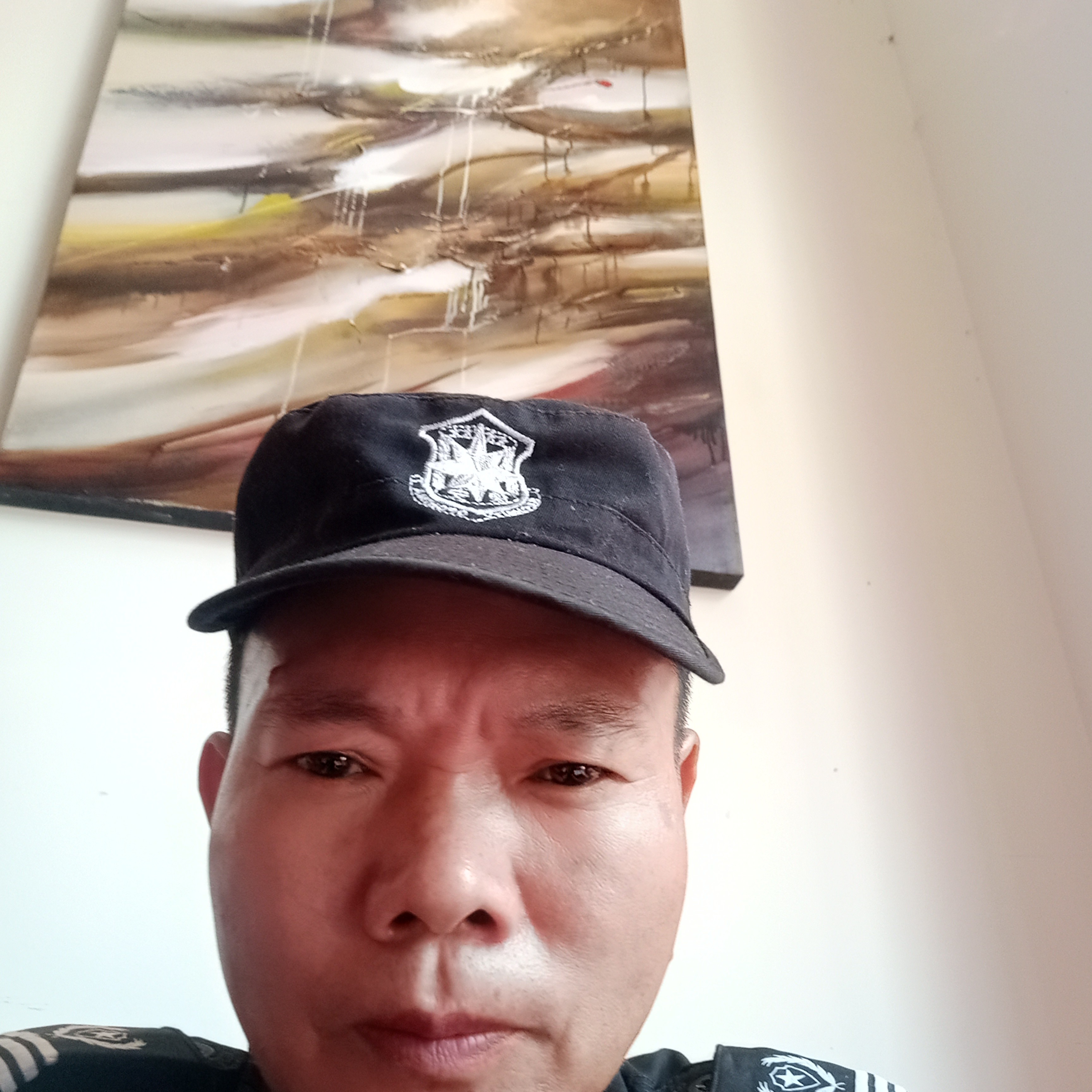 板凳和执着的照片