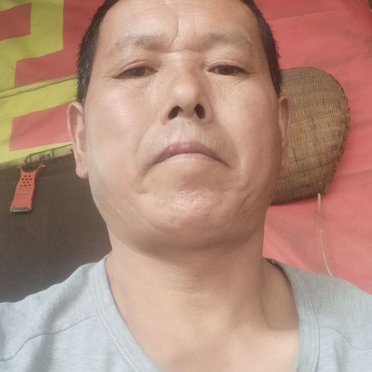 若梦凝眸少女的照片