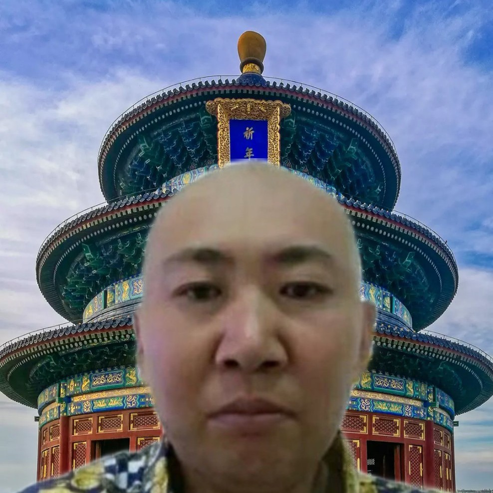 超帅回首枫叶的照片