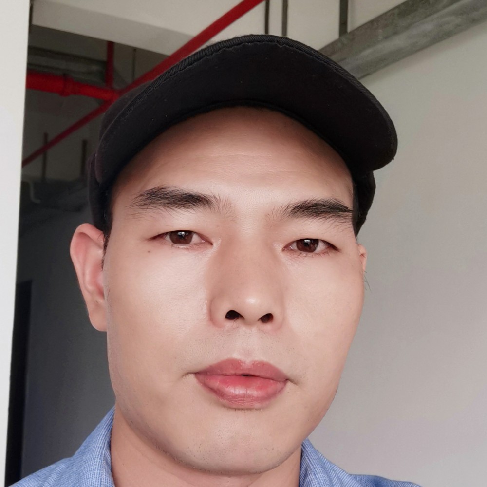 百褶裙怕黑的照片