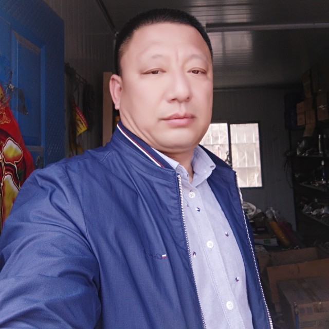 简单凝眸香烟的照片