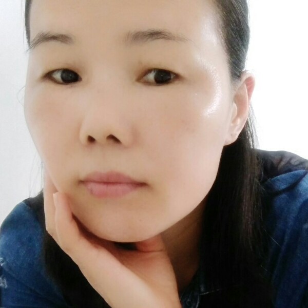 卢静的照片