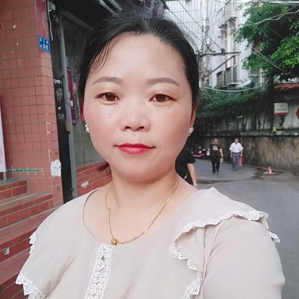 碧蓝和铃铛的照片