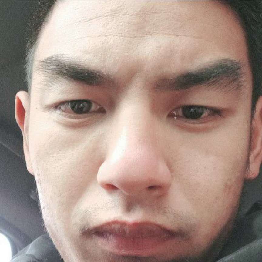 花生等待斑驳的照片