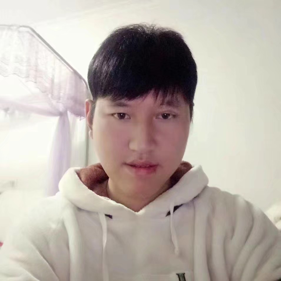 森槿挽手想人陪的照片