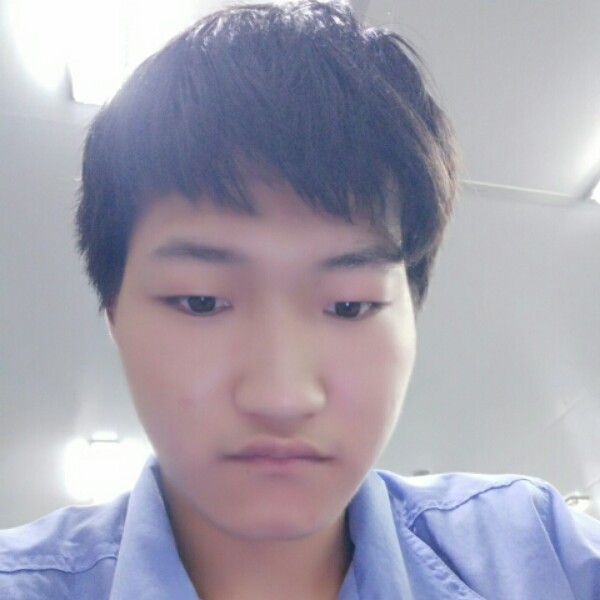 秦霄汉的照片